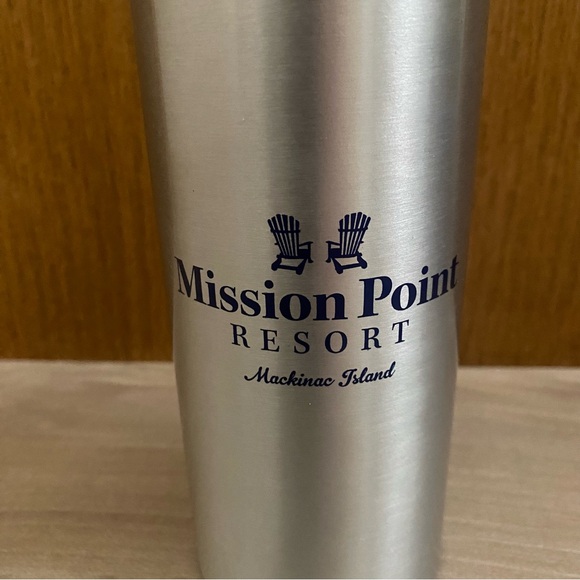🟢 {3/$15} Mission Point Resort Water Bottle - Mackinac Island, MI - Picture 2 of 11